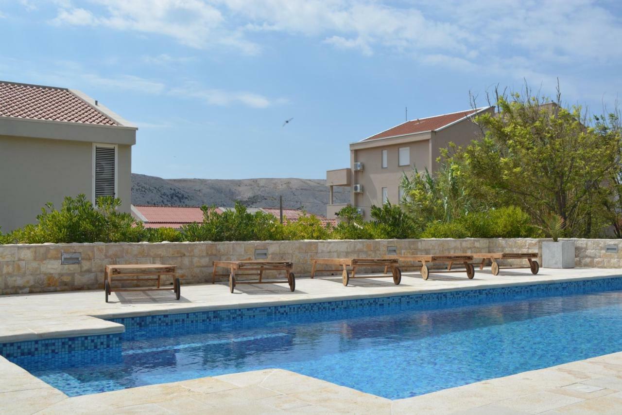Villa Antea - Modern House With Pool Pag Town Bagian luar foto