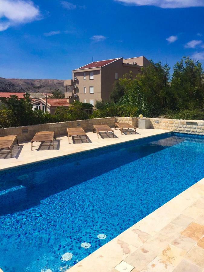 Villa Antea - Modern House With Pool Pag Town Bagian luar foto